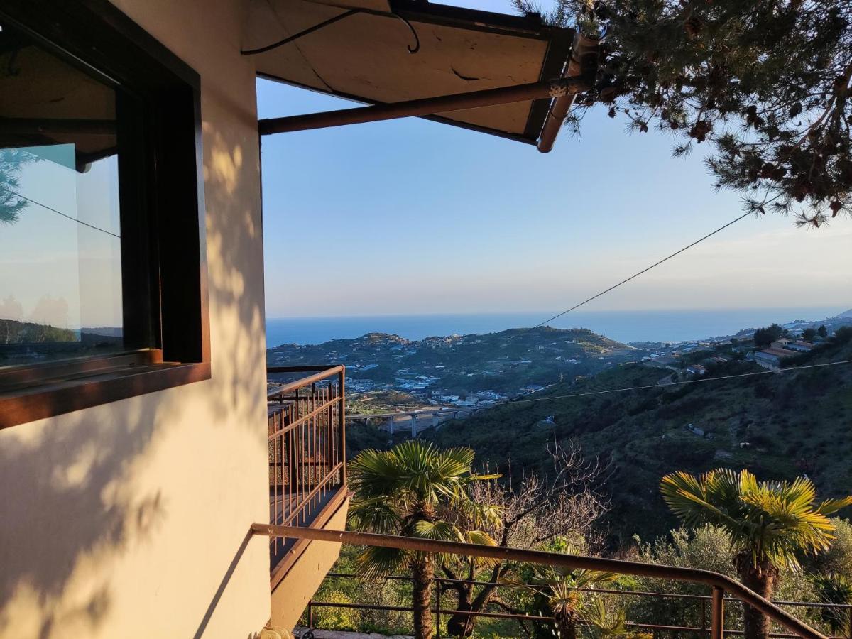 Detached House With Garden And Sea View Hostal San Remo Exterior foto